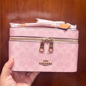 NWT Coach Cosmetic Case In Signature Canvas Powder Pink CEA56